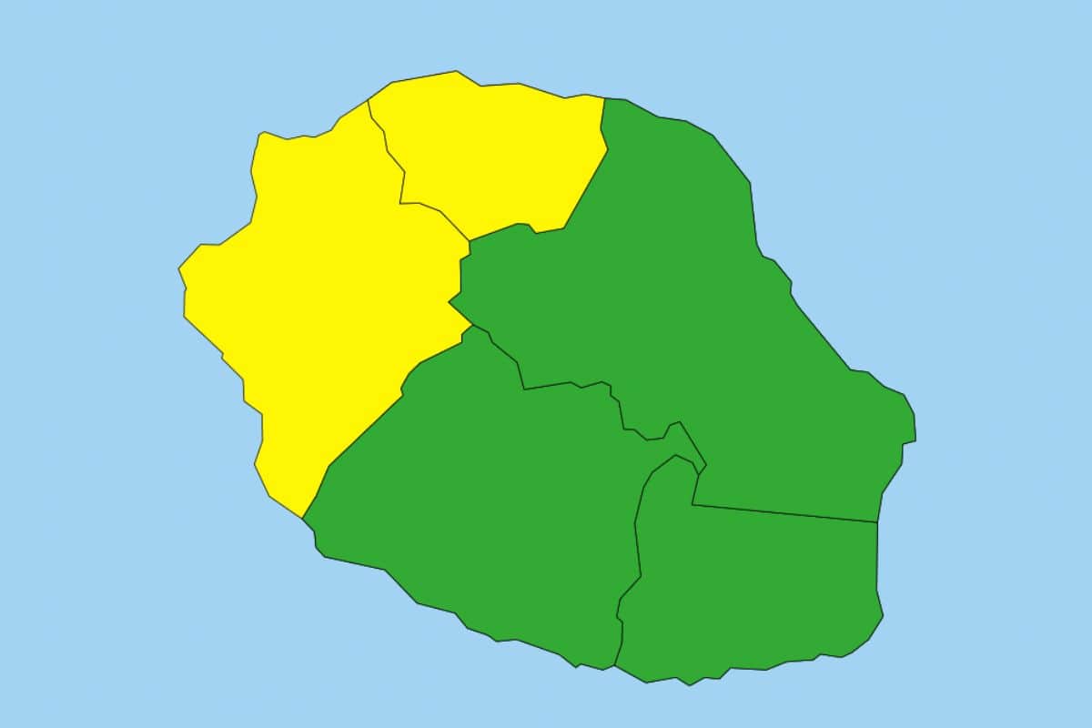 Vigilance jaune pour fortes pluies et orages à La Réunion