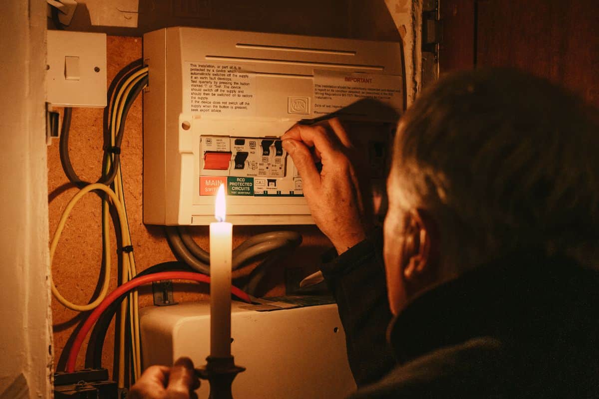 La Plaine des Palmistes privée d'électricité depuis 11 jours après le passage du cyclone Garance