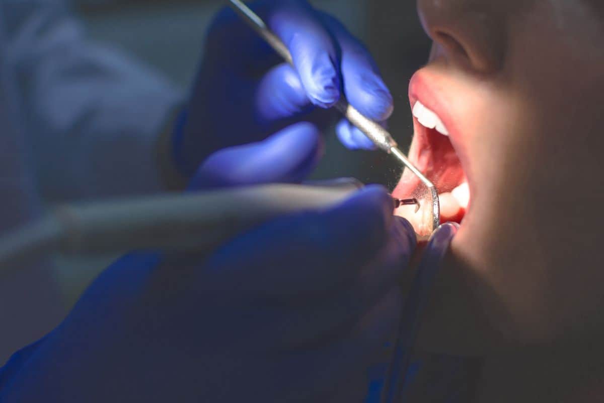 Suspension d’un chirurgien-dentiste du cabinet Les Poissons d’Or à l’Etang Salé Les Hauts