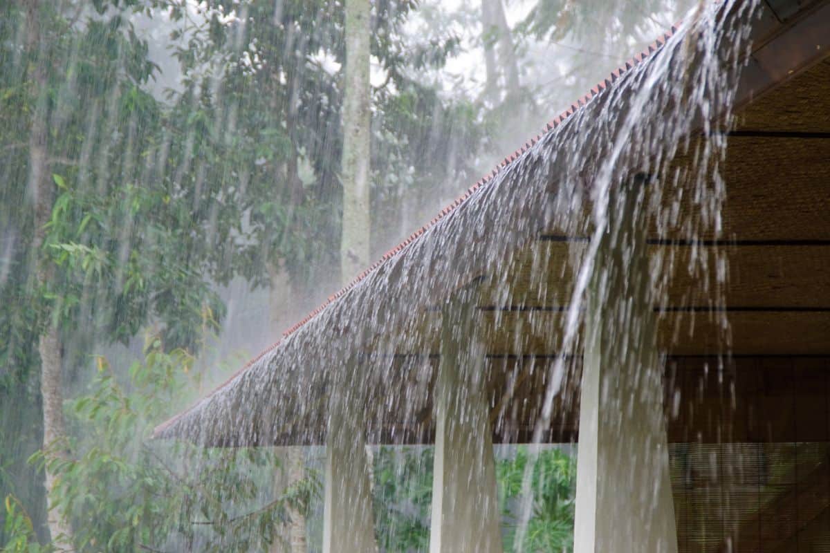 Vigilance orange pour fortes pluies et orages dans le sud et le sud-est de La Réunion