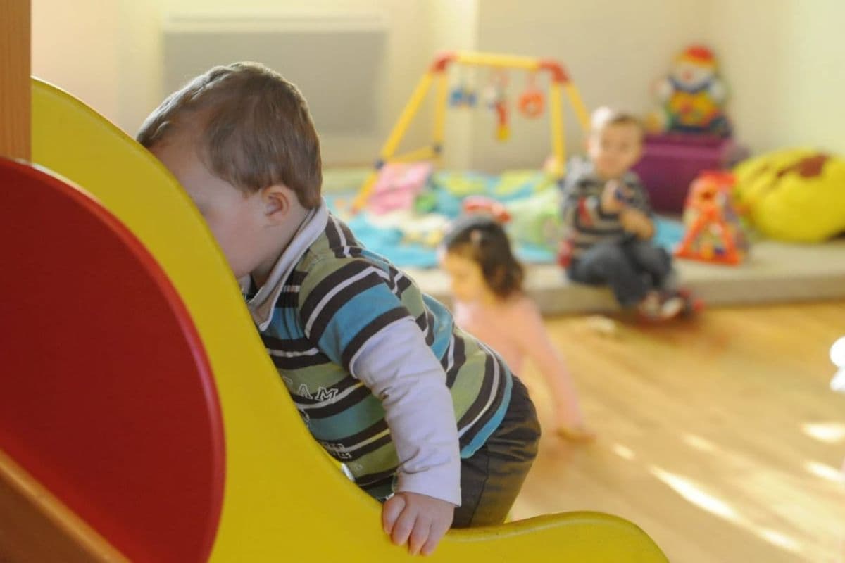 Crèches gratuites pour les parents seuls en recherche d’emploi une avancée sociale majeure à La Réunion