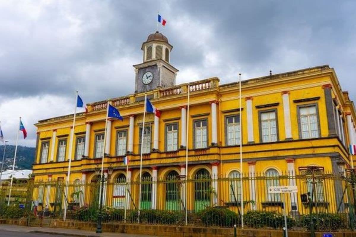 Municipales 2026 à La Réunion une course contre la montre avant la période de réserve électorale