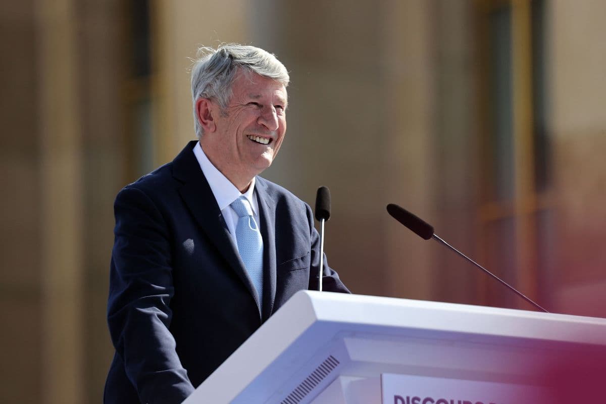 Est-ce que la pétition de Philippe de Villiers marque une prise de conscience nationaliste et patriotique en France, en Europe et dans le monde