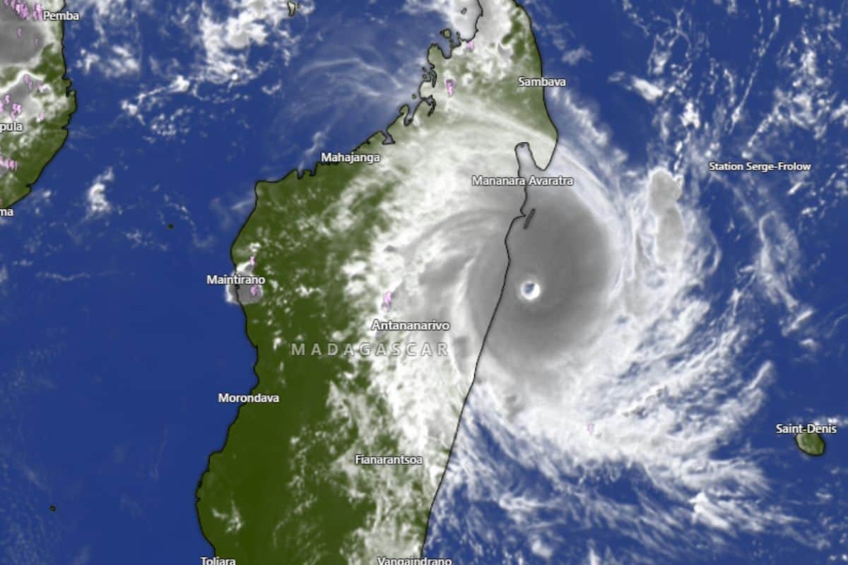 Madagascar sous menace le cyclone Gezani pourrait frapper la côte Est avec des rafales à 250 kmh