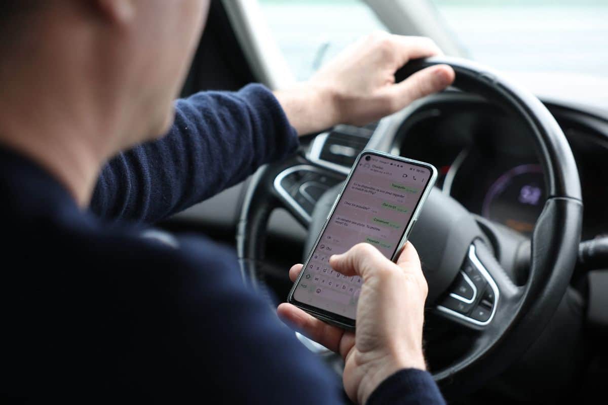 Téléphone au volant dès ce 1er juin, les conducteurs réunionnais risquent la suspension immédiate du permis