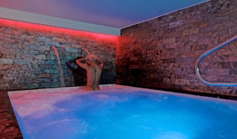Saint-Denis : Le Bubbles Sauna Club, alliant détente, bien-être et expériences sensorielles adultes